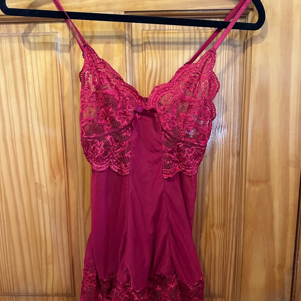 Elegant Lace Trim Red Nightgown